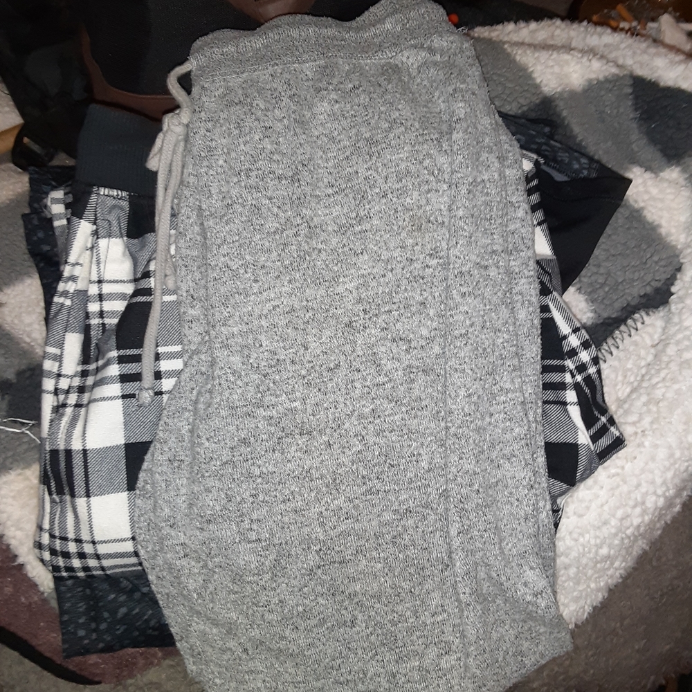 Clothing bundle - Picture 9 of 16